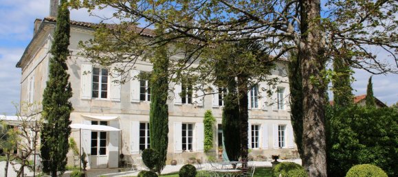 7 bedrooms House in Cognac, France No. 276528 2