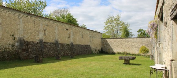 7 bedrooms House in Cognac, France No. 276528 4