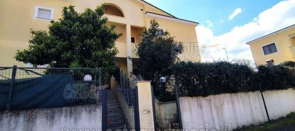 3 rooms Apartment in Rome, Italy No. 200556 6