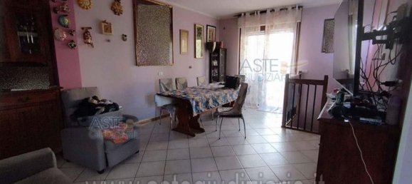 3 rooms Apartment in Rome, Italy No. 200556 7