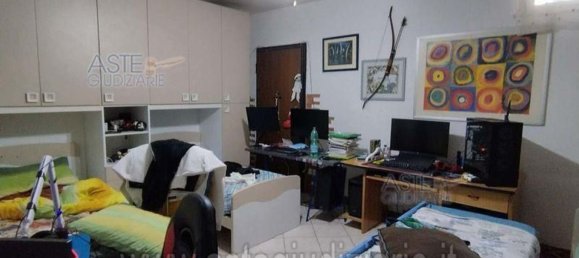 3 rooms Apartment in Rome, Italy No. 200556 12