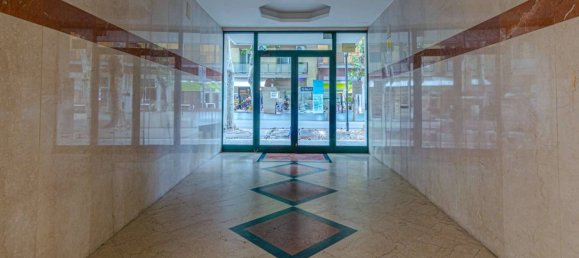 2 bedrooms Apartment in Pescara, Italy No. 281984 8