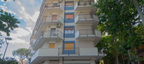 2 bedrooms Apartment in Pescara, Italy No. 281984 3