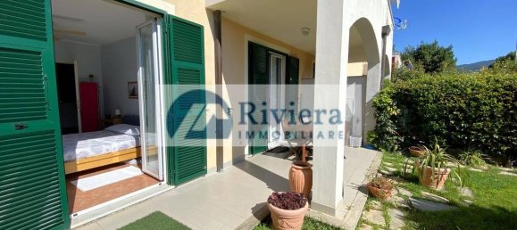 Apartamento de 2 dormitorios en San Bartolomeo al Mare, Italy No. 267186 19