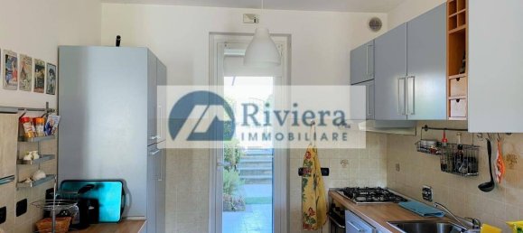 Apartamento de 2 dormitorios en San Bartolomeo al Mare, Italy No. 267186 12