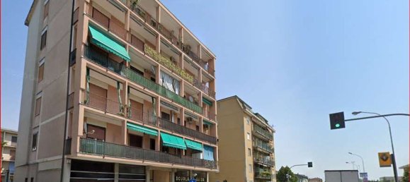 3 rooms Apartment in Belgioioso, Italy No. 292864 8