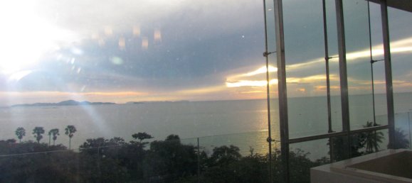 3 bedrooms Condo in Pattaya, Thailand No. 3932 2