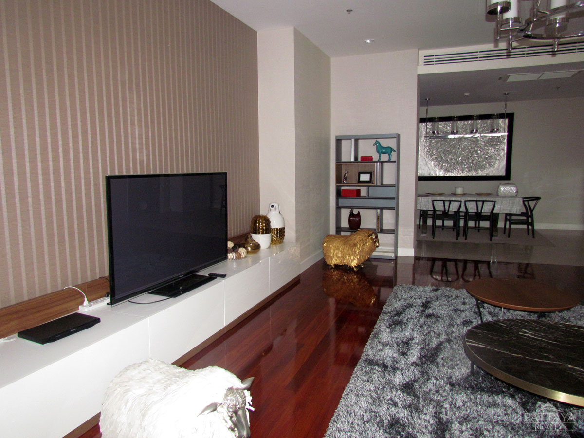 3 bedrooms Condo in Pattaya, Thailand No. 3932