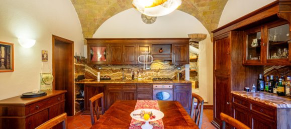 4 bedrooms Castles in Volterra, Italy No. 52748 14