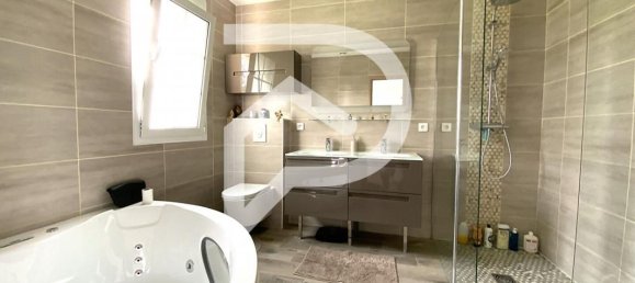 6 bedrooms House in Ferolles-Attilly, France No. 180312 25