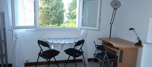 Studio in Aix-en-Provence, France, Nr. 329887 2