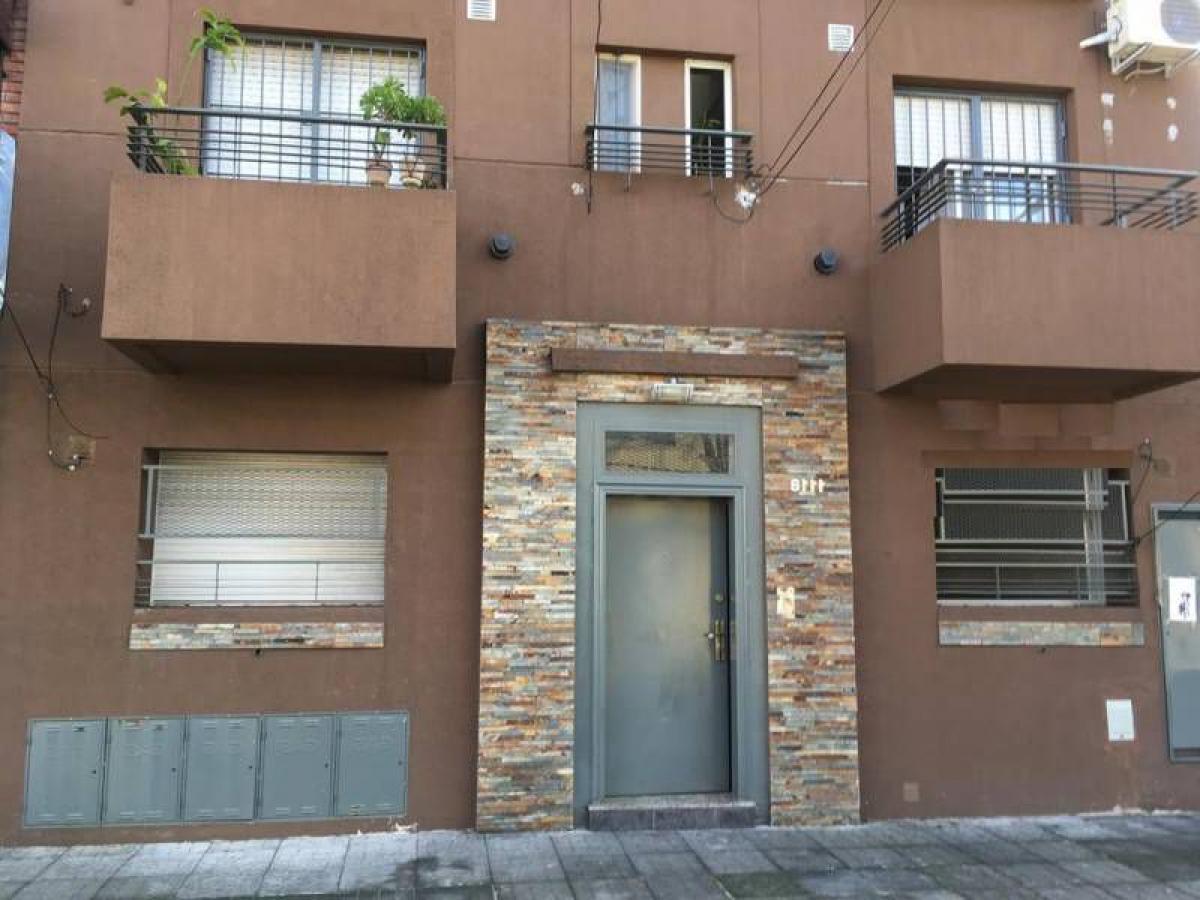 Studio in Buenos Aires, Argentina No. 103249