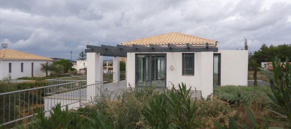 Коммерческая недвижимость с 3 спальнями в Арголида, Греция № 7823 4