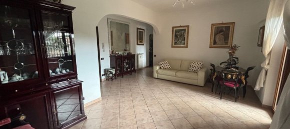 3 rooms Apartment in Grottaferrata, Italy No. 277553 4