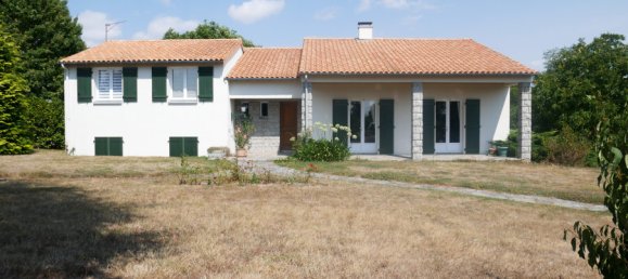 4 Schlafzimmer Haus in Nueil-les-Aubiers, France, Nr. 347219 2