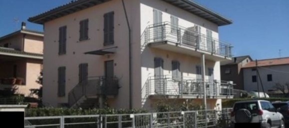 4 Schlafzimmer Doppelhaus in Gubbio, Italy, Nr. 310993 2