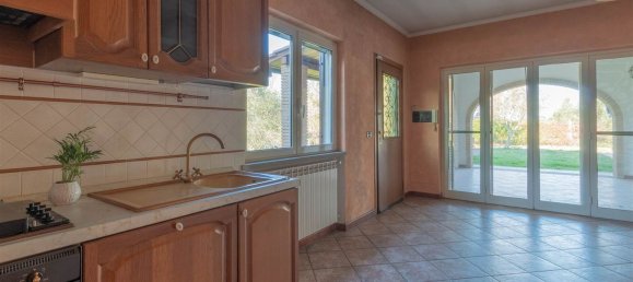 Villa de 5 habitaciónes en Morlupo, Italy No. 77535 10