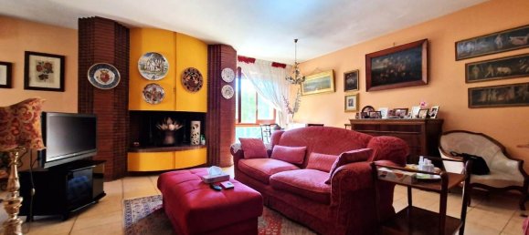 6 rooms Villa in Foligno, Italy No. 300894 3
