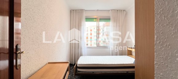 4 bedrooms Apartment in Badalona, Spain No. 142609 9