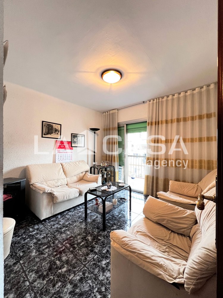 4 bedrooms Apartment in Badalona, Spain No. 142609