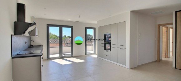 2 bedrooms Apartment in Velleron, France No. 361695 3