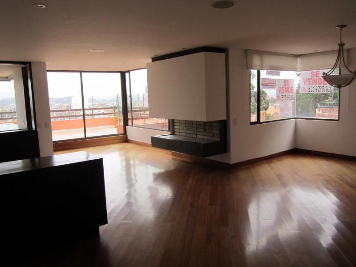 3 bedrooms House in Bogota, Colombia No. 9907