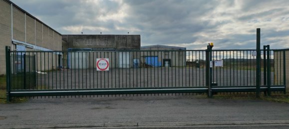 Propiedad comercial en Tricot, France 12156 m² No. 251788 3