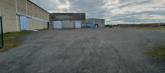 Propiedad comercial en Tricot, France 12156 m² No. 251788 4