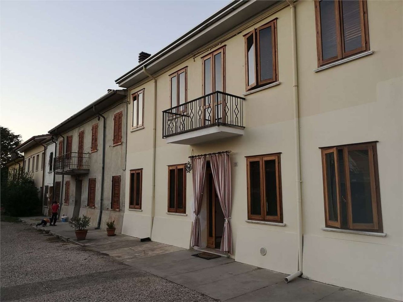 8-salle Maison à San Benedetto Po, Italy No. 172671