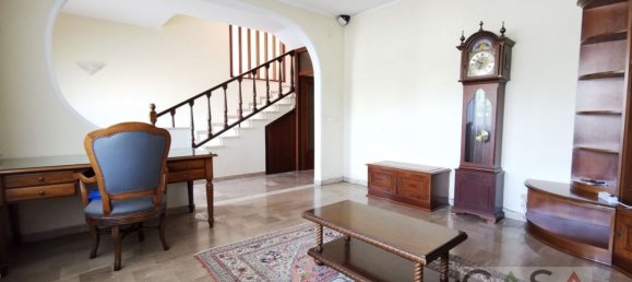 6 bedrooms House in Pordenone, Italy No. 343253 2