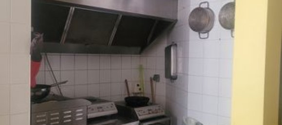 35m² Commercial property in Paris, France No. 310631 3