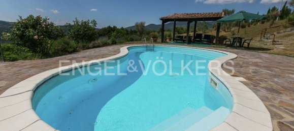 4 bedrooms House in Santa Fiora, Italy No. 126314 5