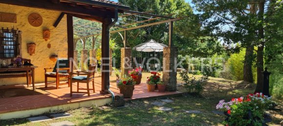 4 bedrooms House in Santa Fiora, Italy No. 126314 16