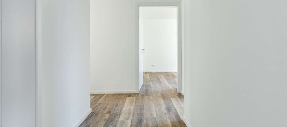  Parking in Hameln-Pyrmont, Germany No. 141133 88