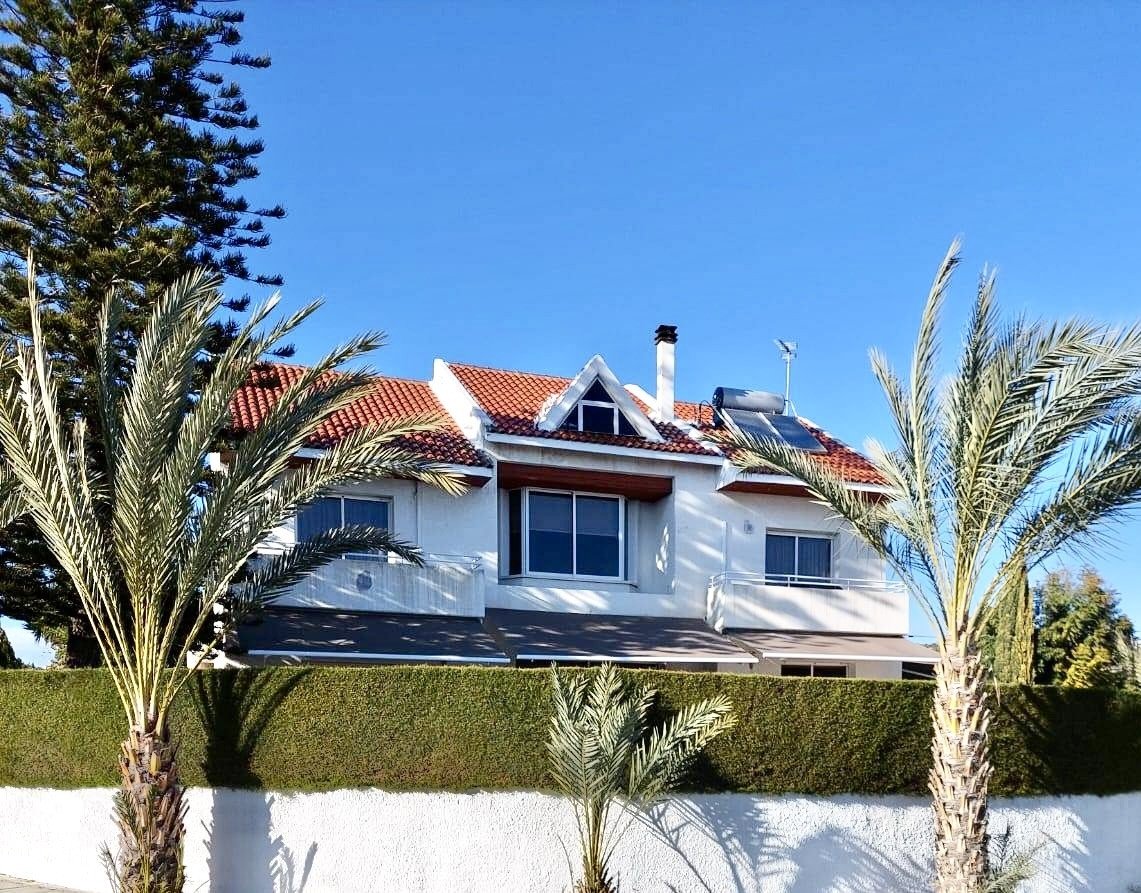 4 bedrooms Villa in Agios Tychonas, Cyprus No. 457