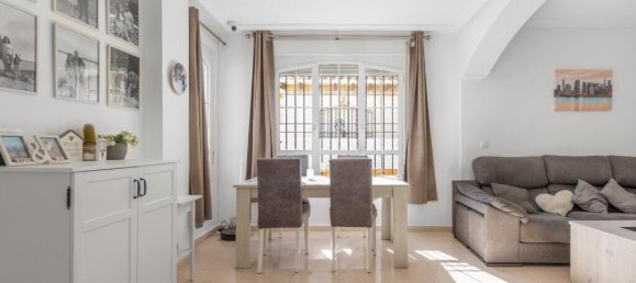 2 bedrooms Villa in Cabo Roig, Spain No. 280988 5