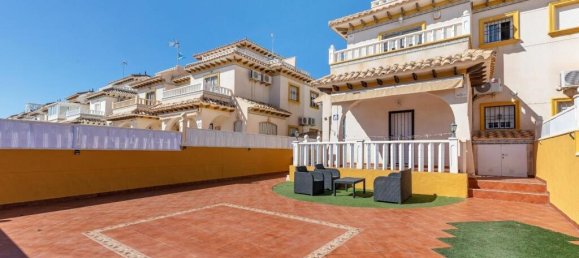2 bedrooms Villa in Cabo Roig, Spain No. 280988 2