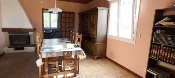 5 bedrooms Villa in Choiseul, France No. 261711 18