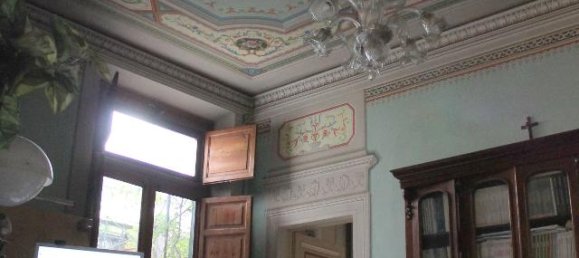 8 rooms Apartment in Lucca, Italy No. 177714 7