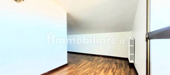 2 Schlafzimmer Wohnung in Muggiò, Italy, Nr. 343495 13