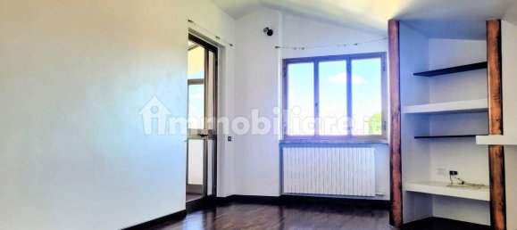2 Schlafzimmer Wohnung in Muggiò, Italy, Nr. 343495 10
