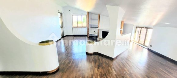 2 Schlafzimmer Wohnung in Muggiò, Italy, Nr. 343495 15
