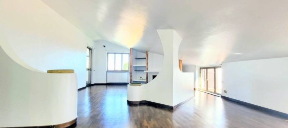 2 Schlafzimmer Wohnung in Muggiò, Italy, Nr. 343495 4