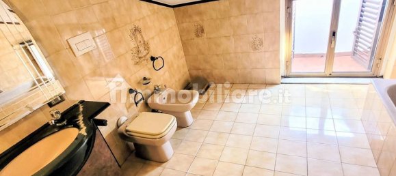 2 Schlafzimmer Wohnung in Muggiò, Italy, Nr. 343495 17