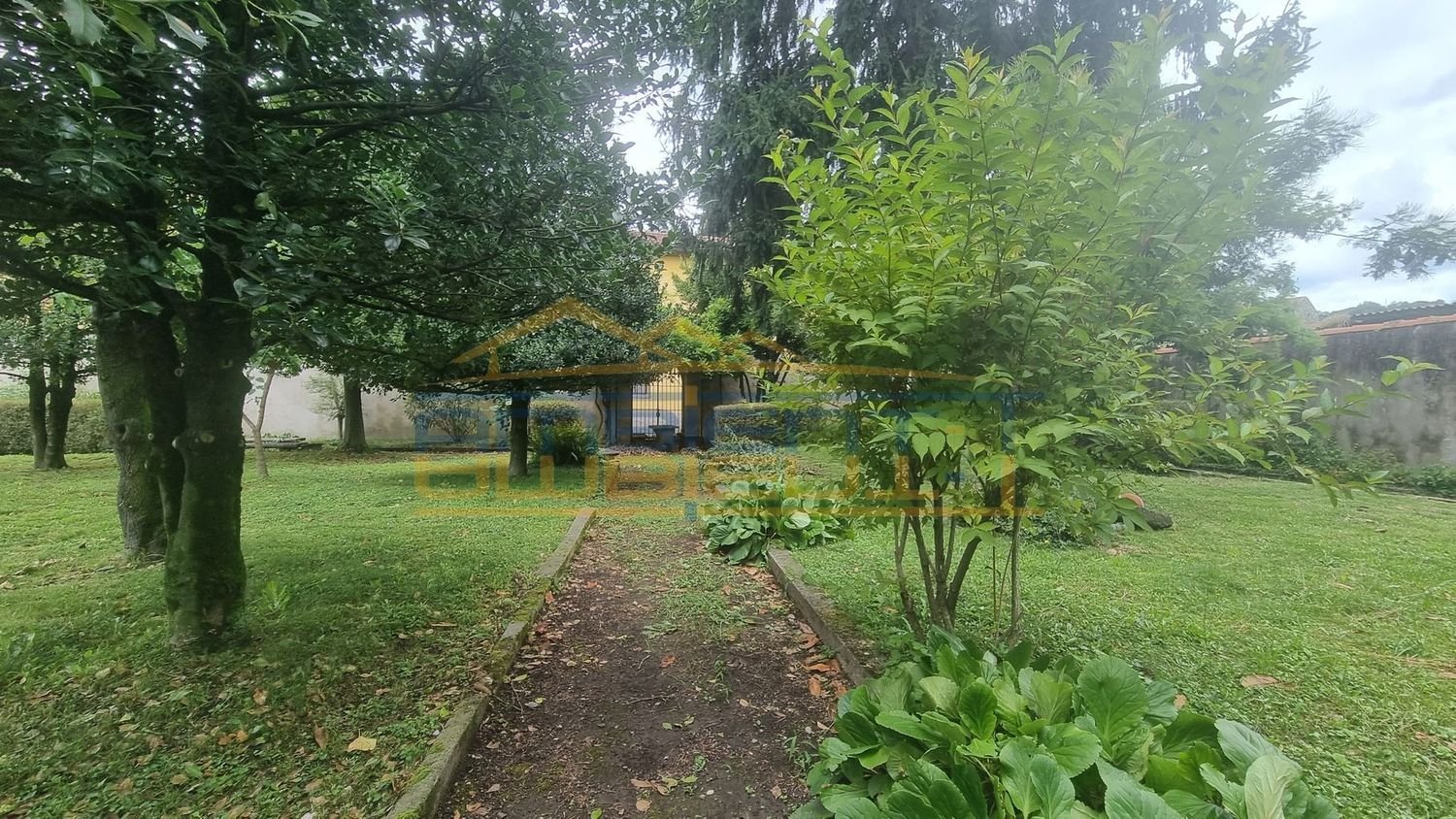 2 rooms Apartment in Caprino Bergamasco, Italy No. 298940