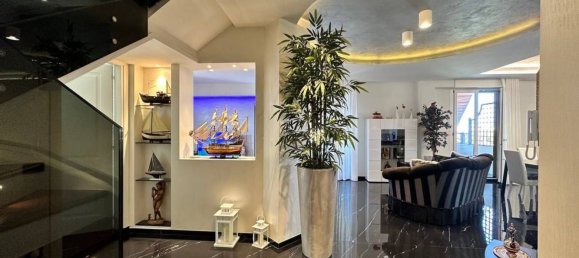 6 rooms Penthouse in Porto San Giorgio, Italy No. 23319 6