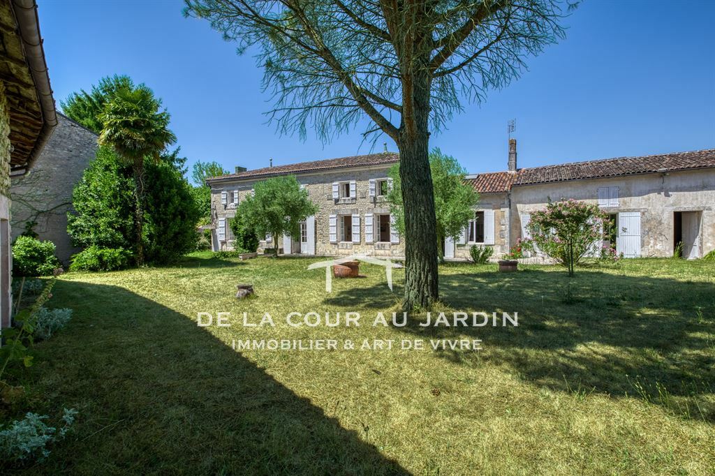 6 Schlafzimmer Haus in Charente-Maritime, France, Nr. 277486