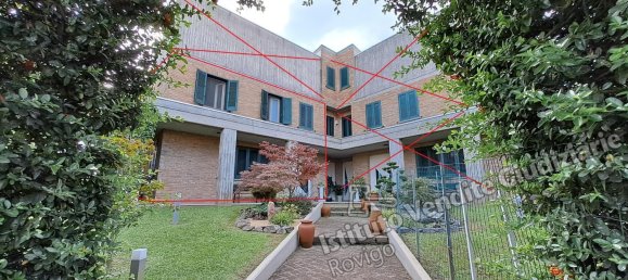 4 bedrooms House in Fiesso Umbertiano, Italy No. 349079 2