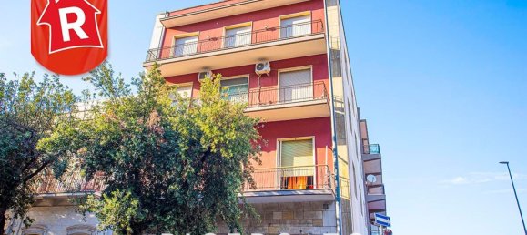 Квартира с 10 комнатами в Лечче, Италия № 137954 24