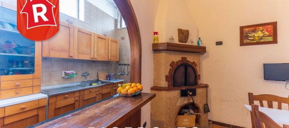 Квартира с 10 комнатами в Лечче, Италия № 137954 8